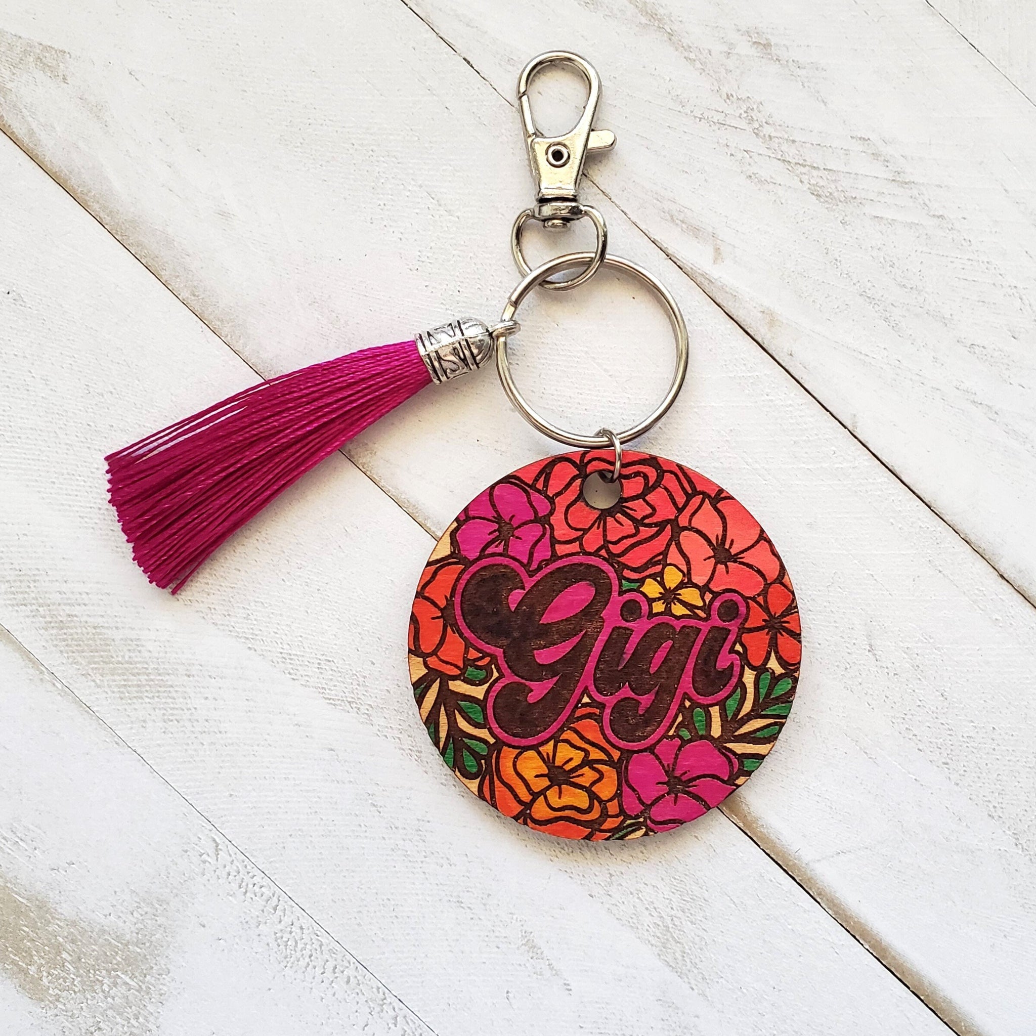 Gigi Floral Wooden Keychain, Floral Purse Charm for Grandma, Mother's Day Gift from Grandchildren, Birthday Gift for Nana